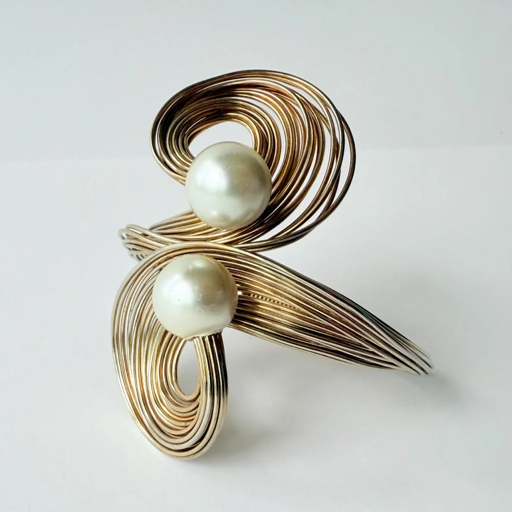 Vintage 1960s Yves Saint Laurent Faux Pearl Gilt Scroll Bracelet Roger Scemama - Picture 4 of 15